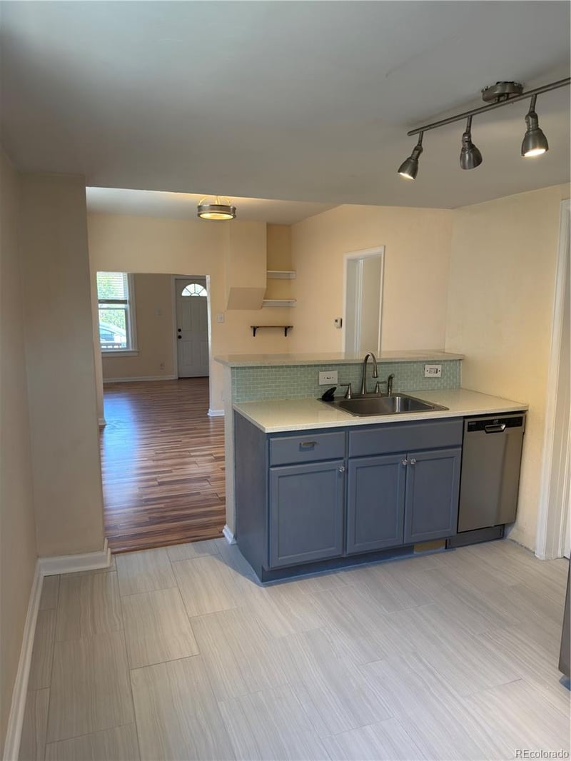 66 E 45th Ave, Denver, CO 80216