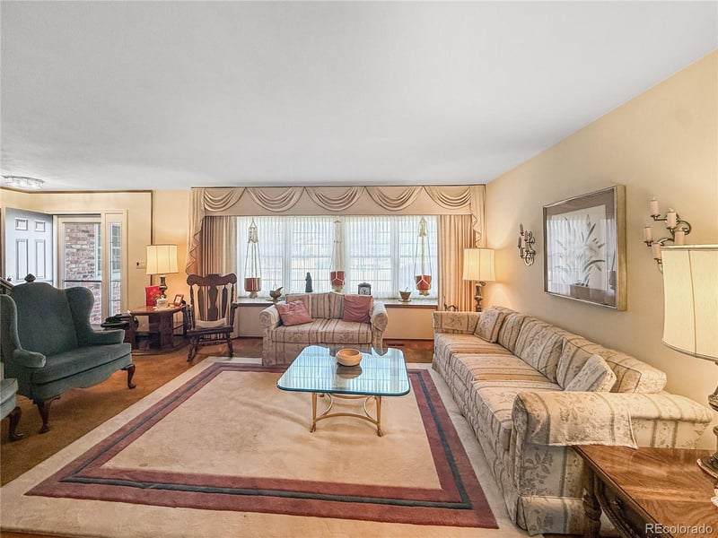 6104 Mineral Dr, Centennial, CO 80112