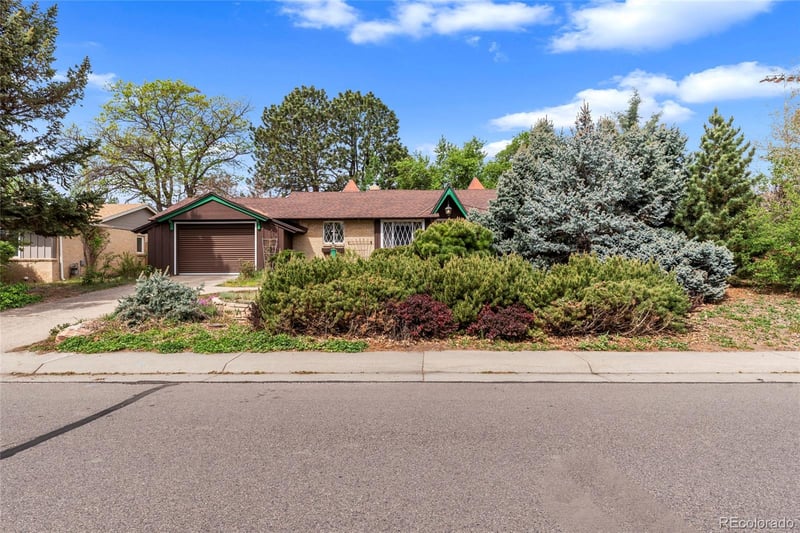 835 Hoyt St, Lakewood, CO 80215