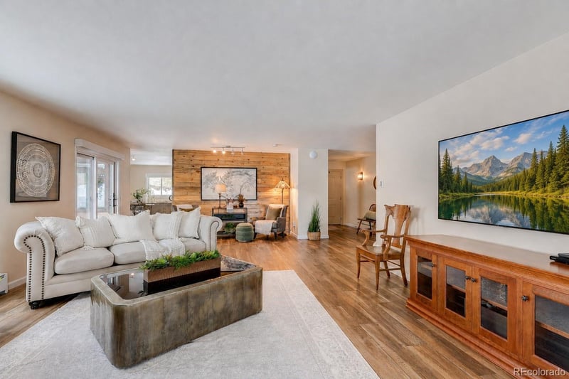 836 Vista Ln, Estes Park, CO 80517
