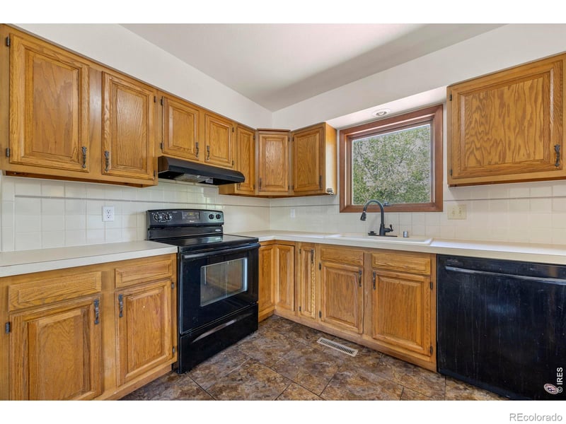 4941 9th St, Greeley, CO 80634