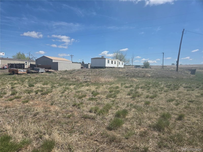 385 7th Ave, Deer Trail, CO 80105