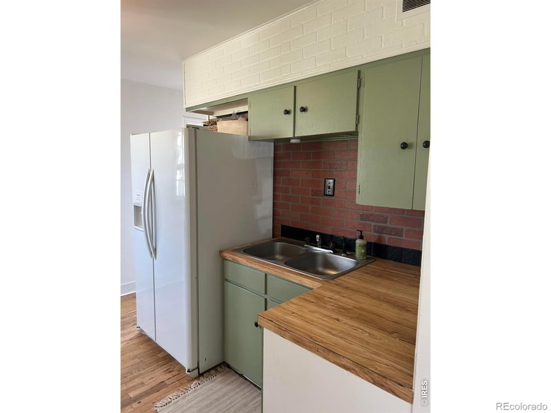 2443 Mountain View Dr, Loveland, CO 80538