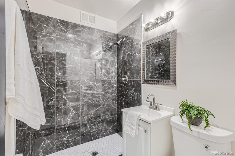 2100 Franklin St #20, Denver, CO 80205