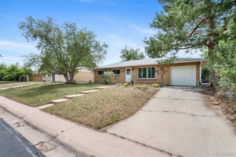 45 Dover St, Lakewood, CO 80226