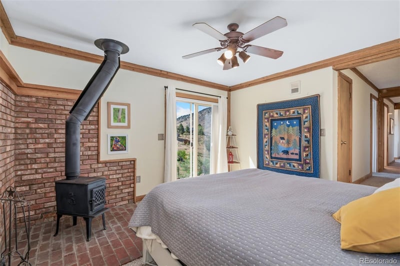 4815 Hilltop Dr, Fort Collins, CO 80526