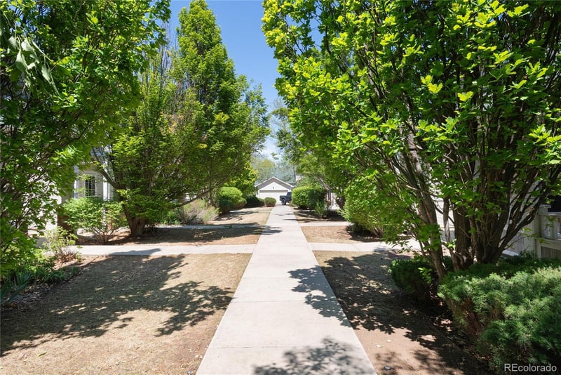 700 Yarrow St, Lakewood, CO 80226