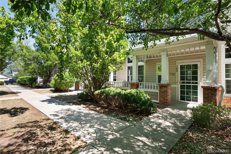 700 Yarrow St, Lakewood, CO 80226