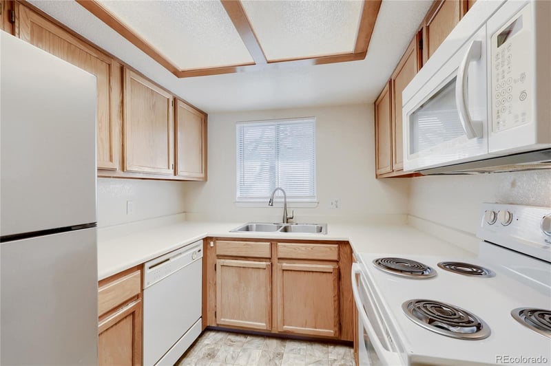 1302 Cathay Ct #202, Aurora, CO 80017