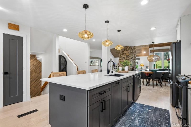 1567 W Briarwood Ave, Littleton, CO 80120