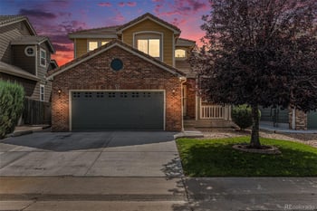 16184 Hinsdale Ave, Aurora, CO 80016