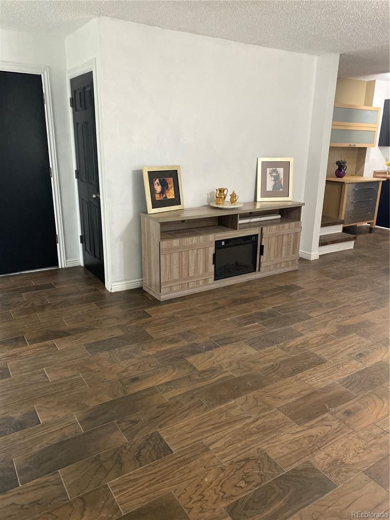 3866 Dyanna Dr, Thornton, CO 80241