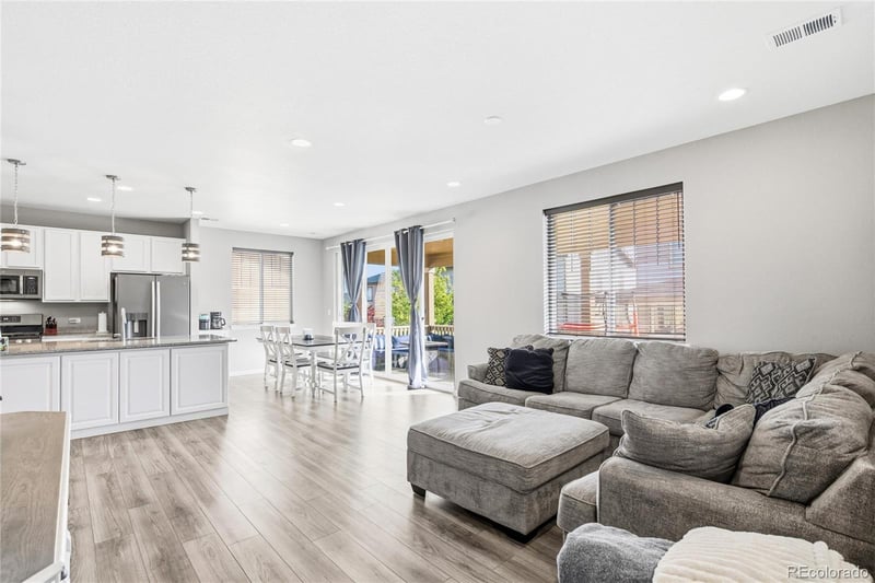 4628 Nepal Way, Aurora, CO 80015
