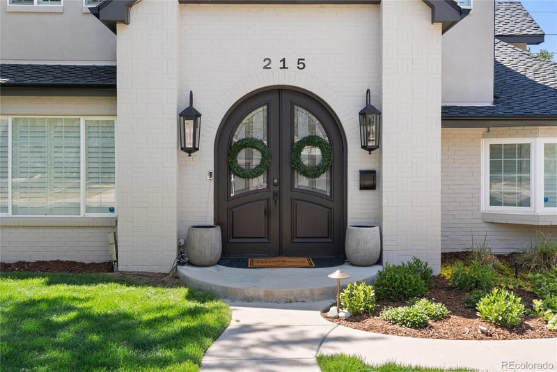 215 Ivanhoe St, Denver, CO 80220