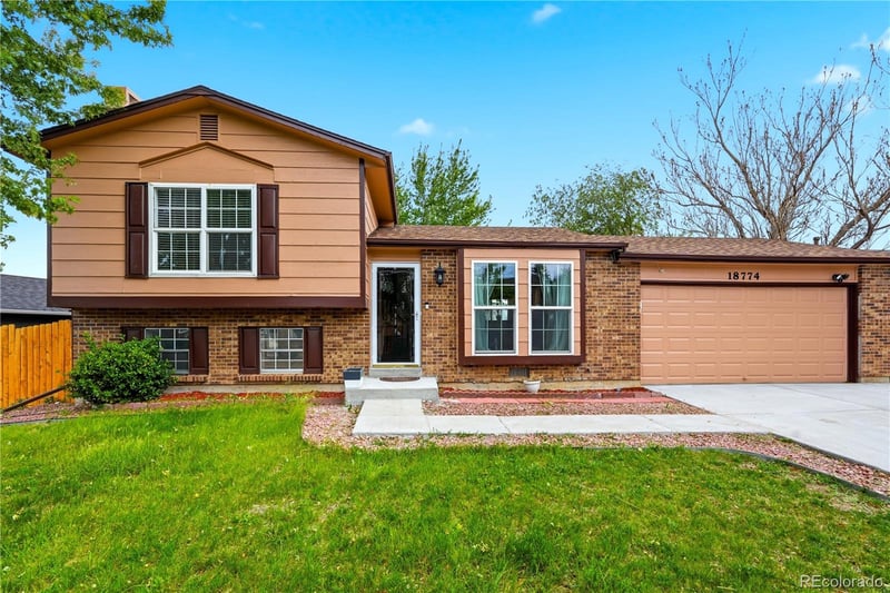18774 Quinn Pl, Aurora, CO 80015