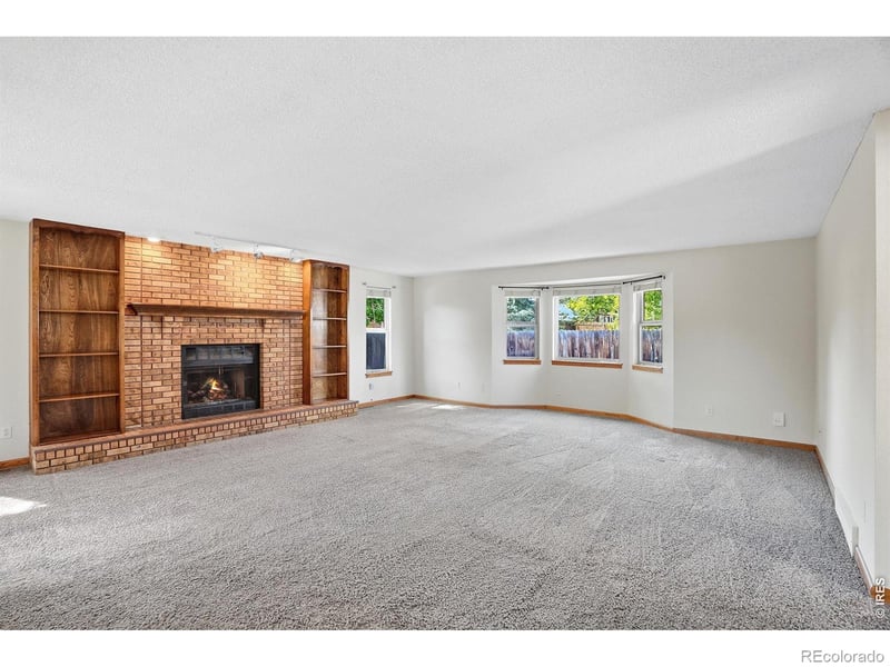 1689 Geneva Cir, Longmont, CO 80503