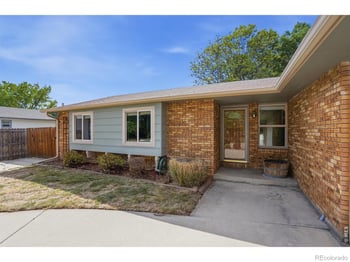 1689 Geneva Cir, Longmont, CO 80503