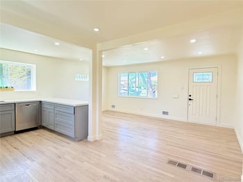 3280 Leyden St, Denver, CO 80207