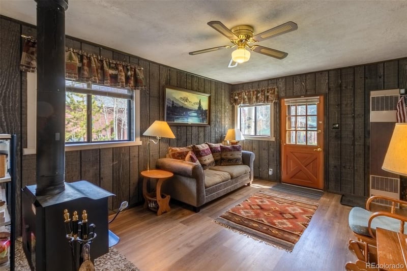 1112 Mountain Ave, Grand Lake, CO 80447