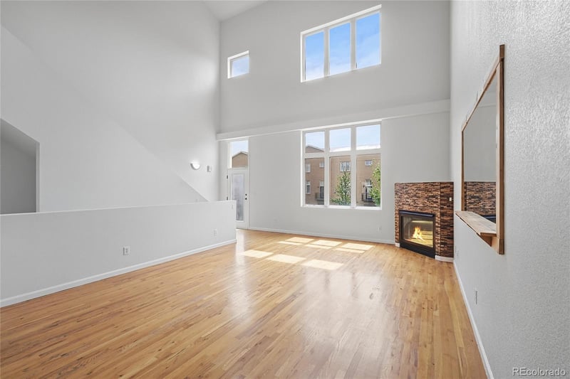 220 Roslyn St #706, Denver, CO 80230