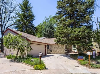 2884 Oakland Cir, Aurora, CO 80014