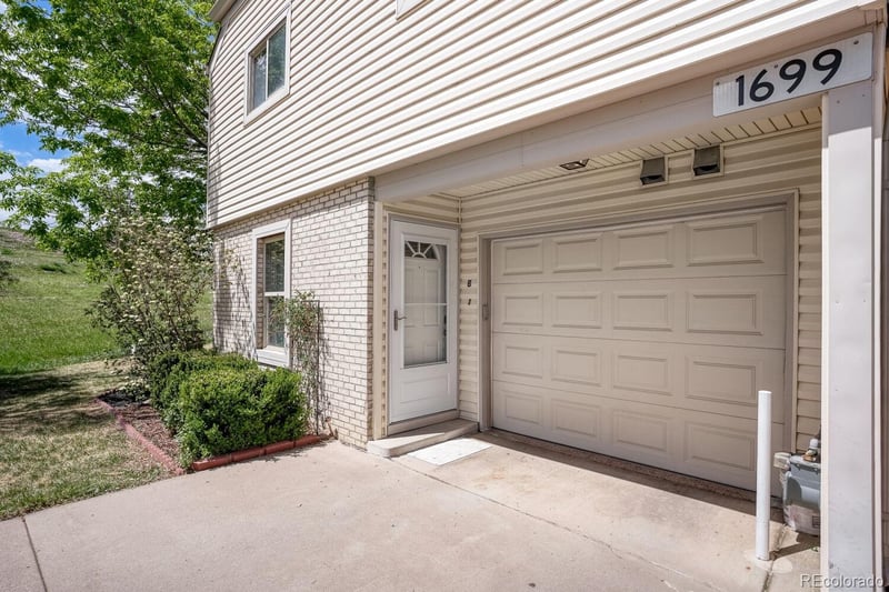 1699 Lee St #B, Lakewood, CO 80232