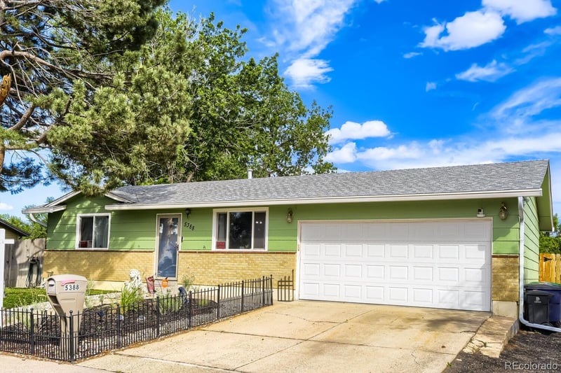 5388 Billings St, Denver, CO 80239