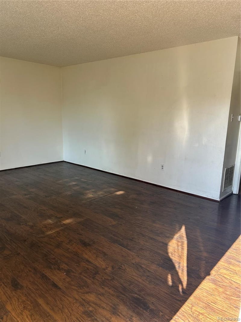 6438 Harlan Way, Littleton, CO 80123