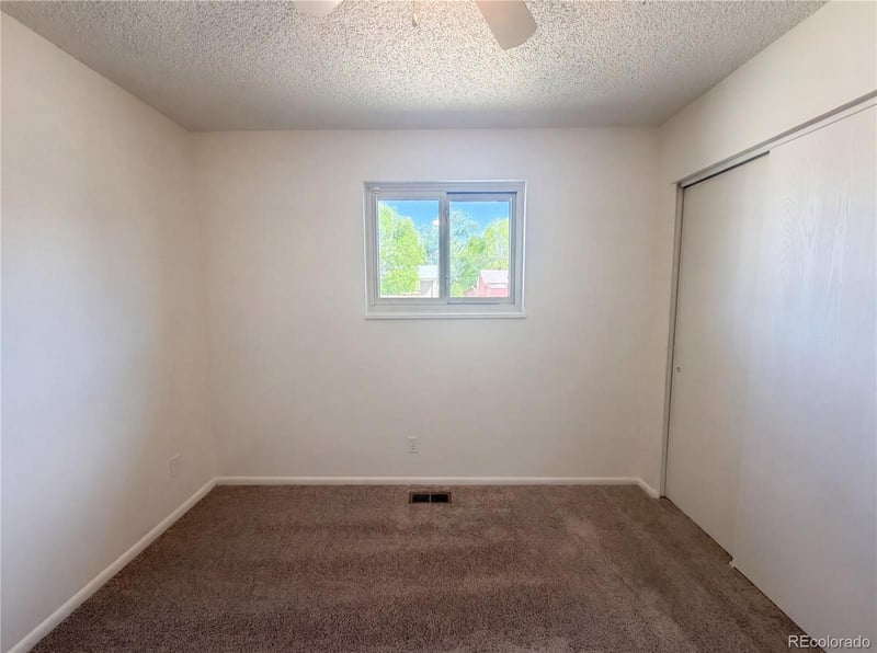 1902 116th Pl, Northglenn, CO 80233