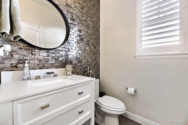 24471 Alamo Dr, Aurora, CO 80016