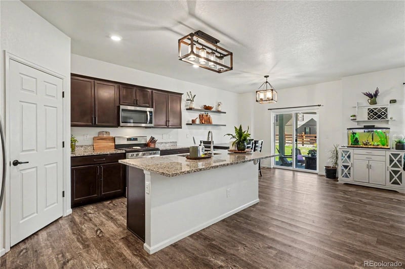 4452 Ukraine Ct, Aurora, CO 80015