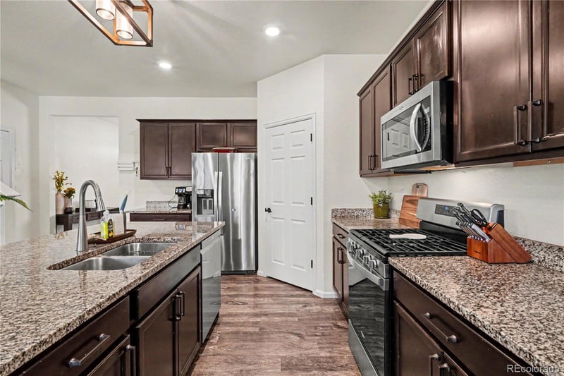 4452 Ukraine Ct, Aurora, CO 80015