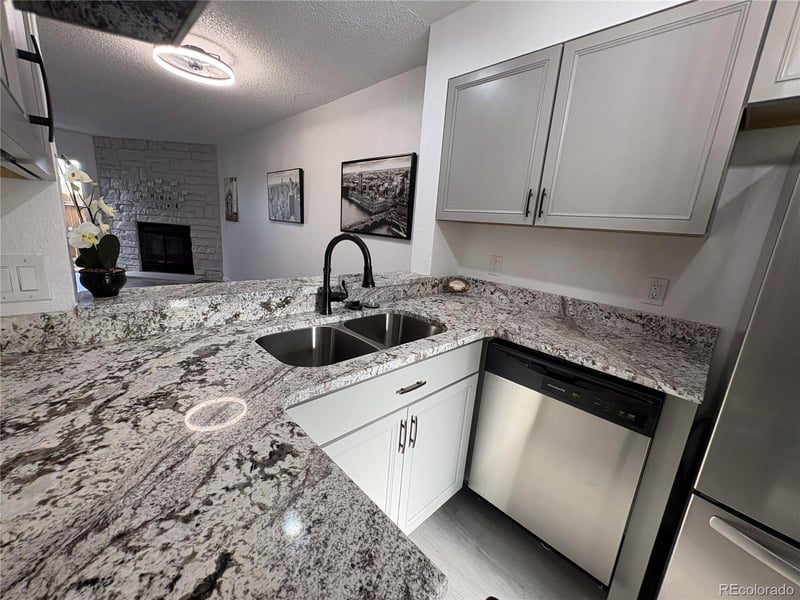 2280 Jasper Way #B, Aurora, CO 80013