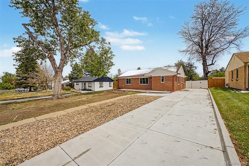 3440 Dahlia St, Denver, CO 80222