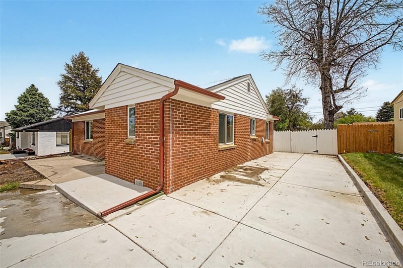 3440 Dahlia St, Denver, CO 80222