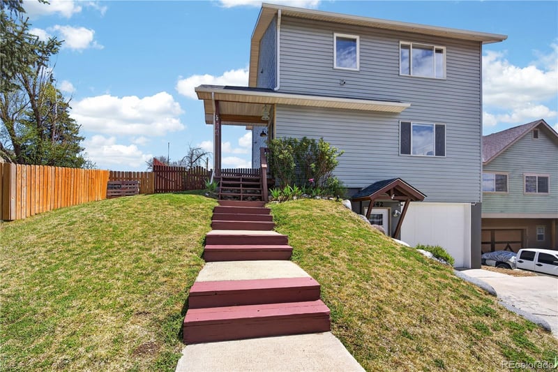 542 N 4th St, Silt, CO 81652