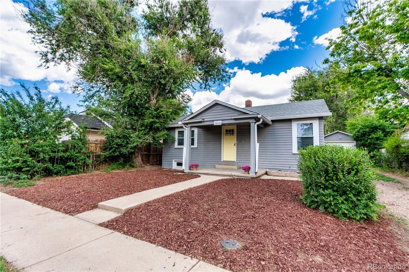1650 Geneva St, Aurora, CO 80010