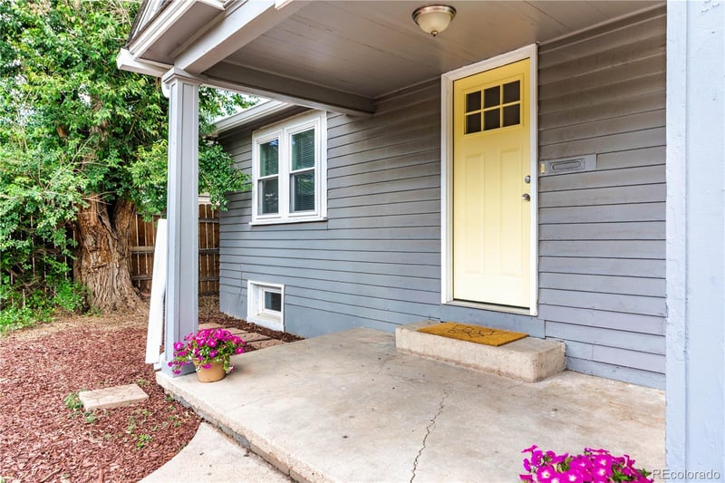 1650 Geneva St, Aurora, CO 80010