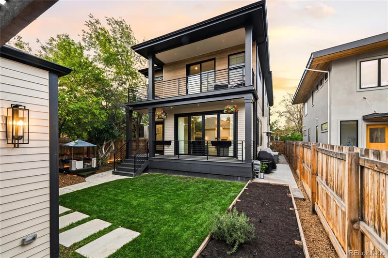 3364 W Moncrieff Pl, Denver, CO 80211