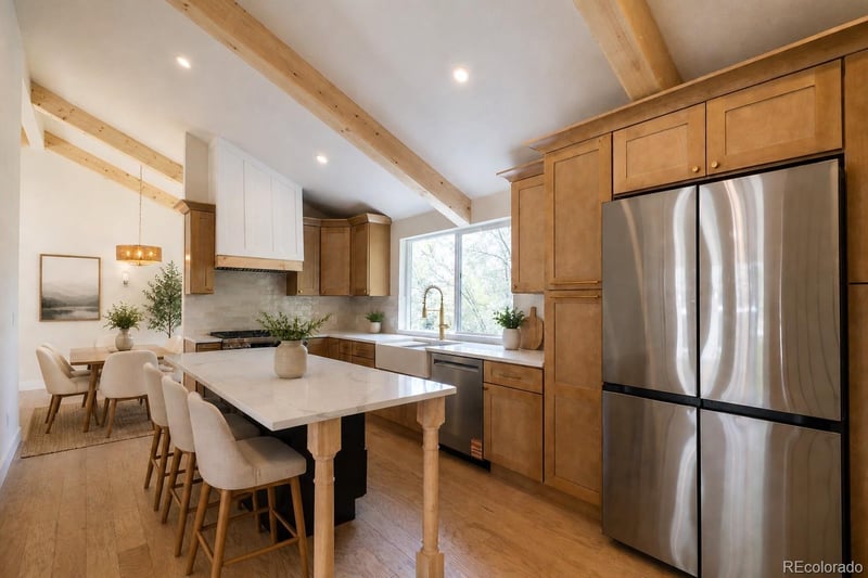 6121 S Forest Ct, Centennial, CO 80121