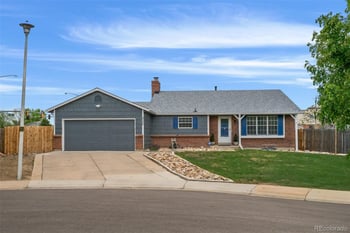 4346 Ceylon Way, Aurora, CO 80015