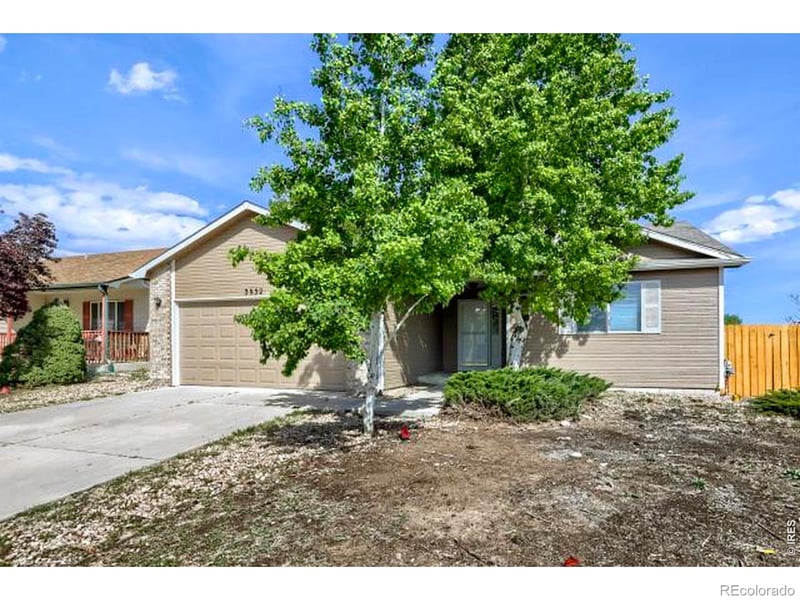 3932 Falcon Ln, Evans, CO 80620
