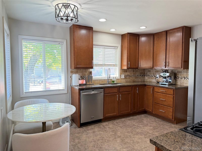 4252 Logan St, Englewood, CO 80113