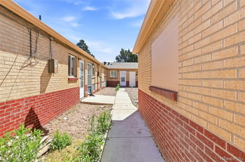 1685 Chester St, Aurora, CO 80010