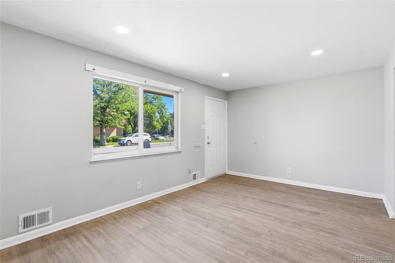 1685 Chester St, Aurora, CO 80010