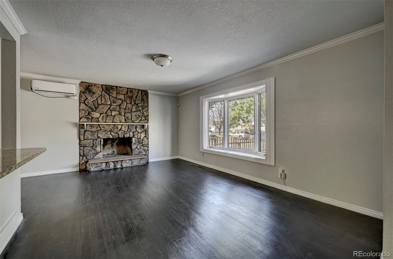 900 Evanston St, Aurora, CO 80011