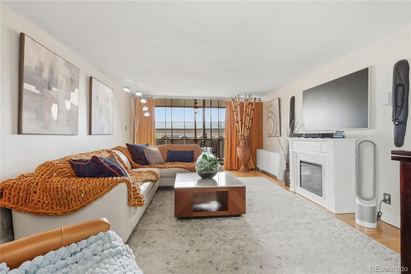 1155 Ash St #806, Denver, CO 80220
