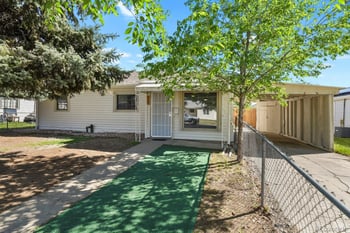 940 Vaughn St, Aurora, CO 80011