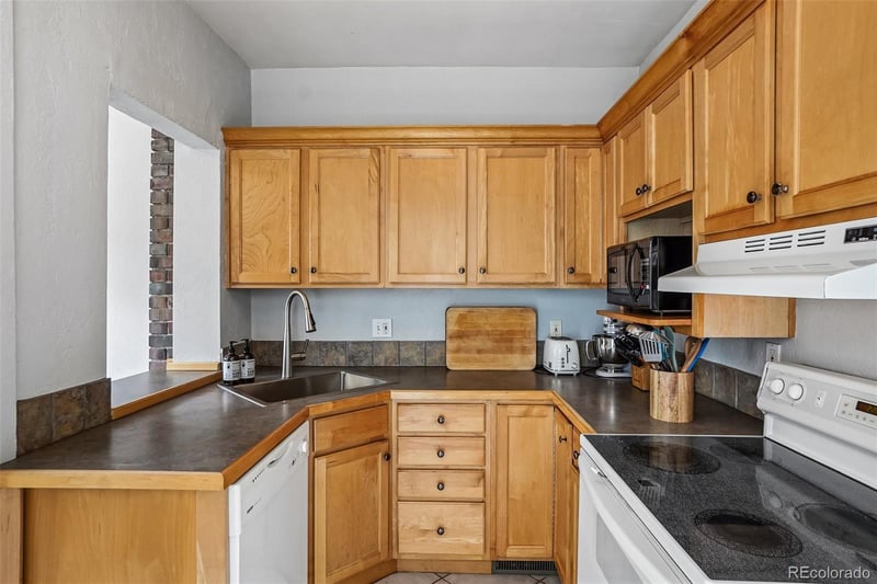 3031 E 10th Ave, Denver, CO 80206