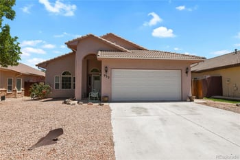 932 Pinecrest Dr, Pueblo, CO 81005